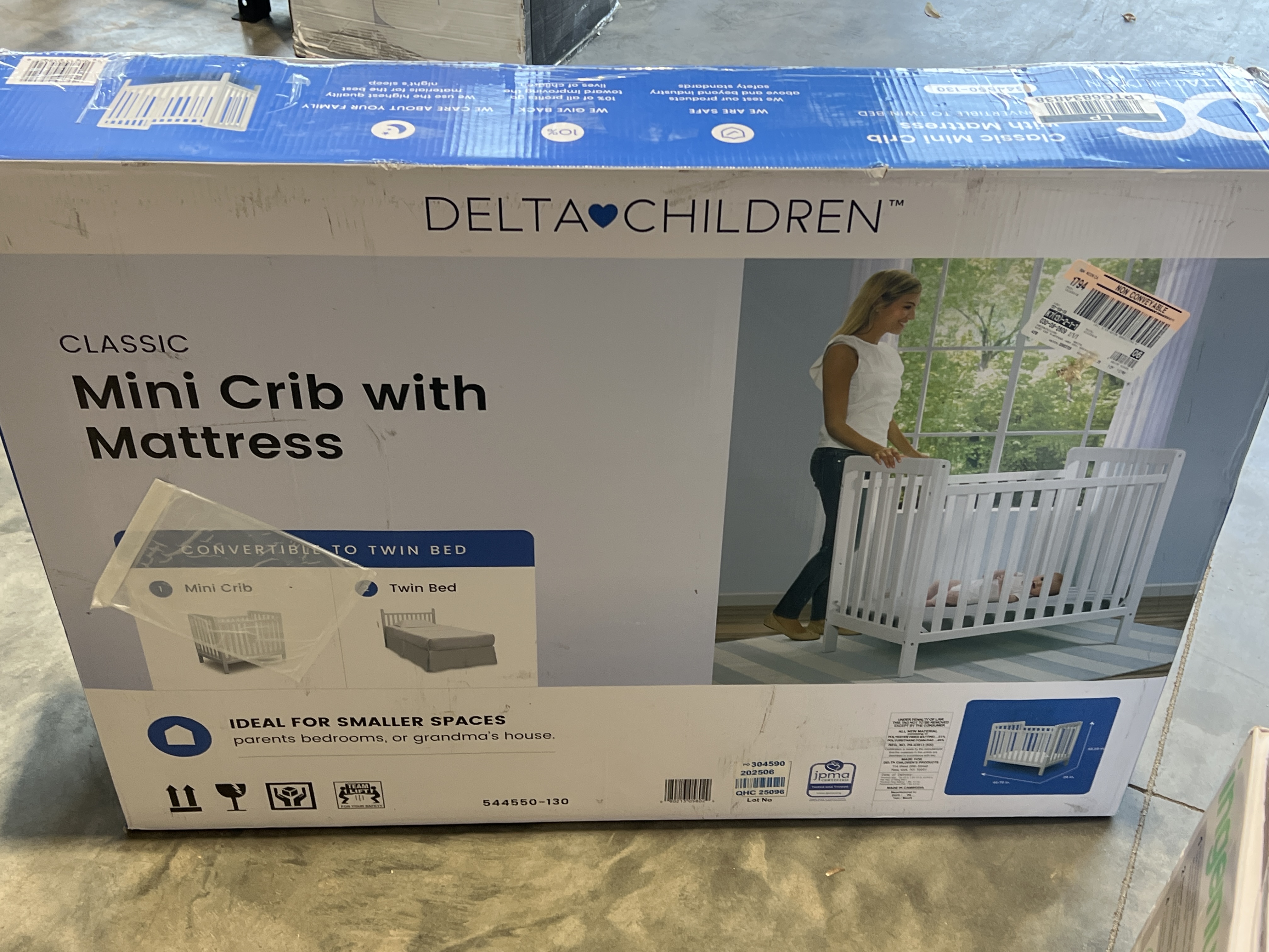 Delta Children Classic Mini Crib Convertible to Twin - Bianca White — photo 2