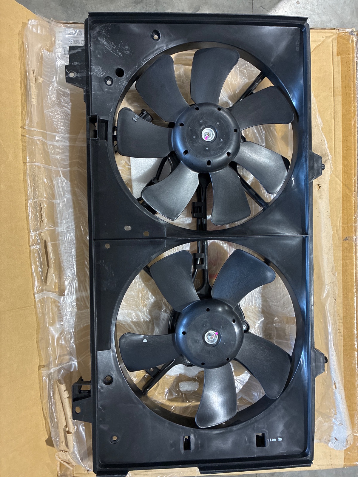 Dorman OE Solution Dual Fan Radiator, Vehicle Fit: 2003-2008 Mazda 6 — photo 2